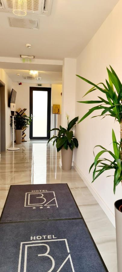 Hotel B4 Орадеа Екстериор снимка
