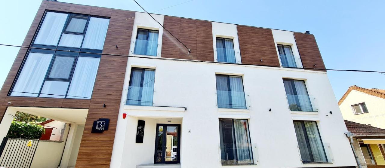 Hotel B4 Орадеа Екстериор снимка