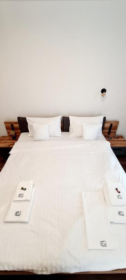 Hotel B4 Орадеа Екстериор снимка