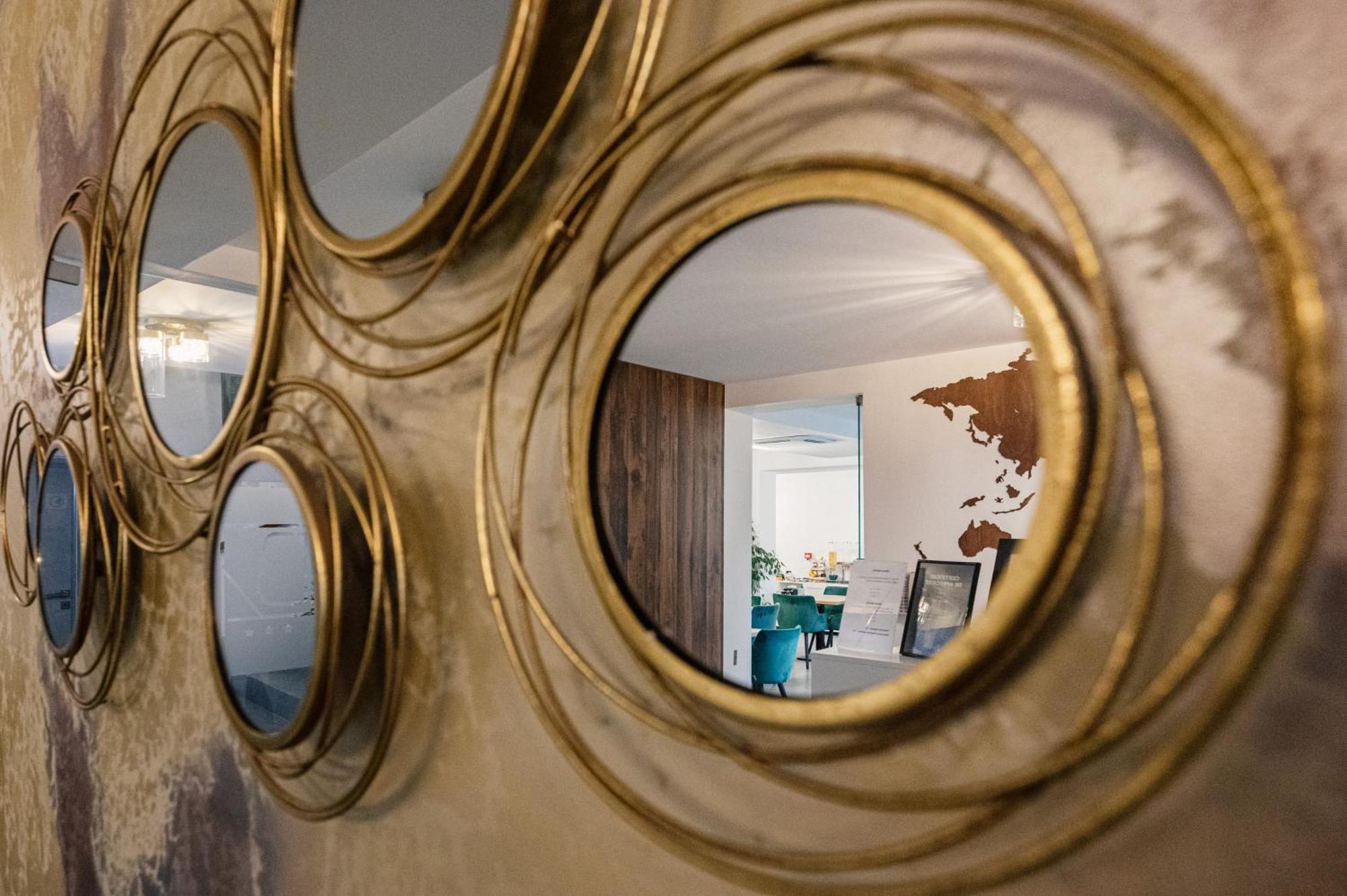 Hotel B4 Орадеа Екстериор снимка