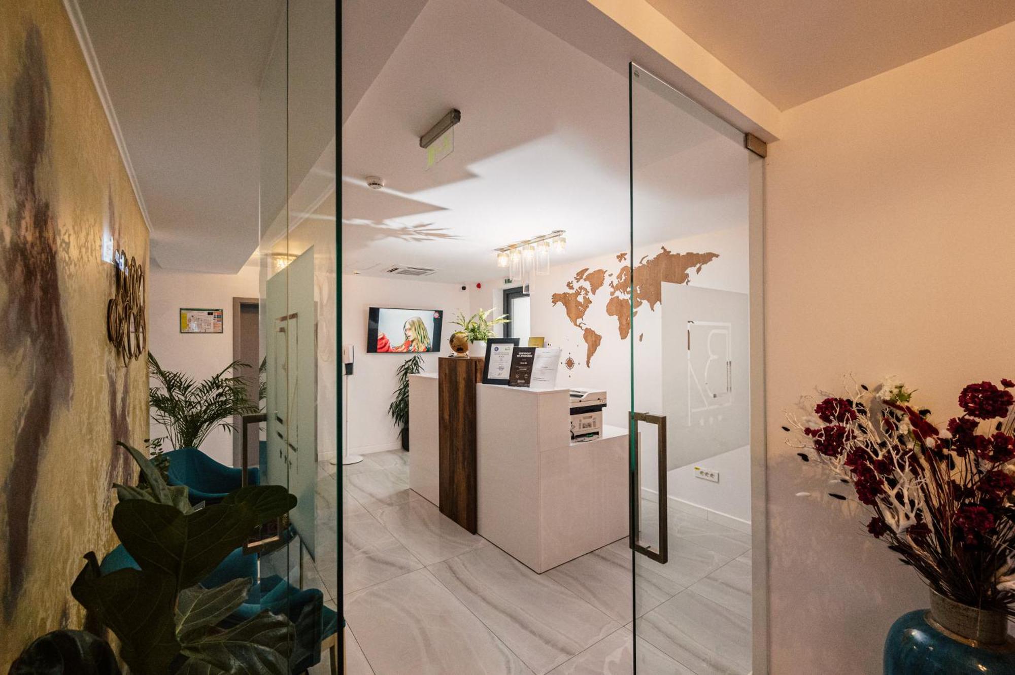 Hotel B4 Орадеа Екстериор снимка